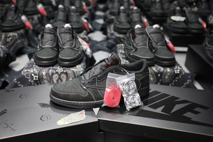 Travis Scott x Nike Air Jordan 1 Low OG “Black/Phantom”