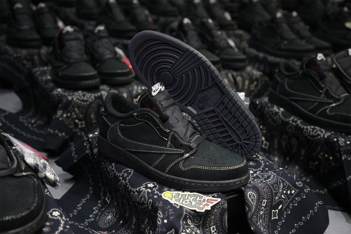 Travis Scott x Nike Air Jordan 1 Low OG “Black/Phantom”