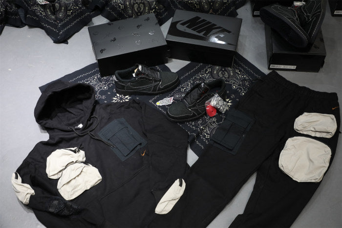 Travis Scott x Nike Air Jordan 1 Low OG “Black/Phantom”