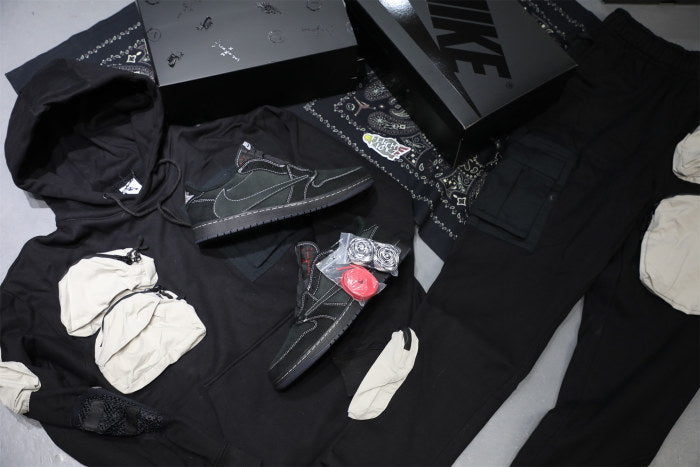 Travis Scott x Nike Air Jordan 1 Low OG “Black/Phantom”