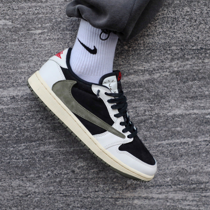Travis Scott x Air Jordan 1 Low OG SP WMNS Olive