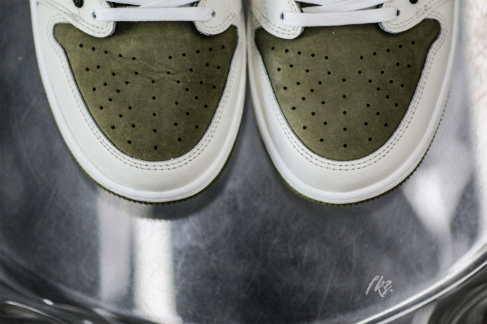 Travis Scott x Air Jordan 1 Low Golf Neutral Olive