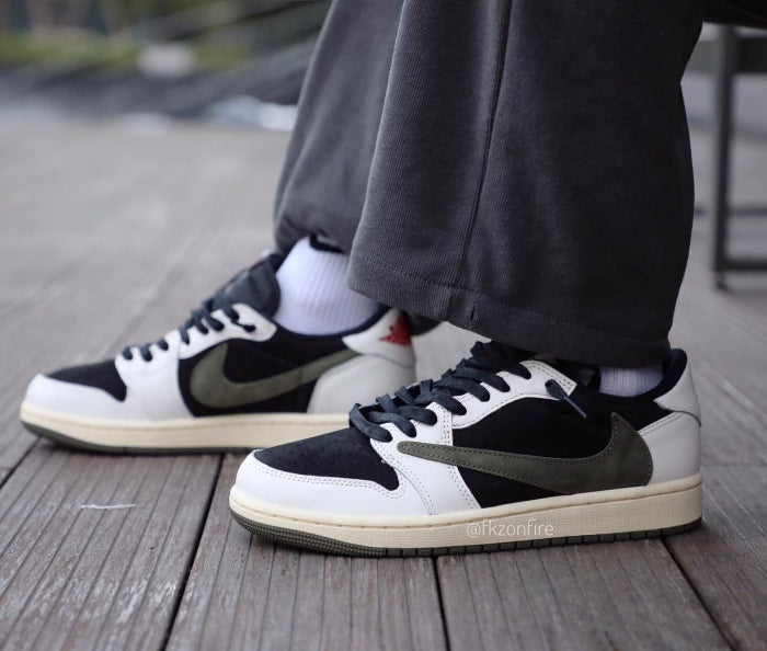Travis Scott x Air Jordan 1 Low OG SP WMNS Olive