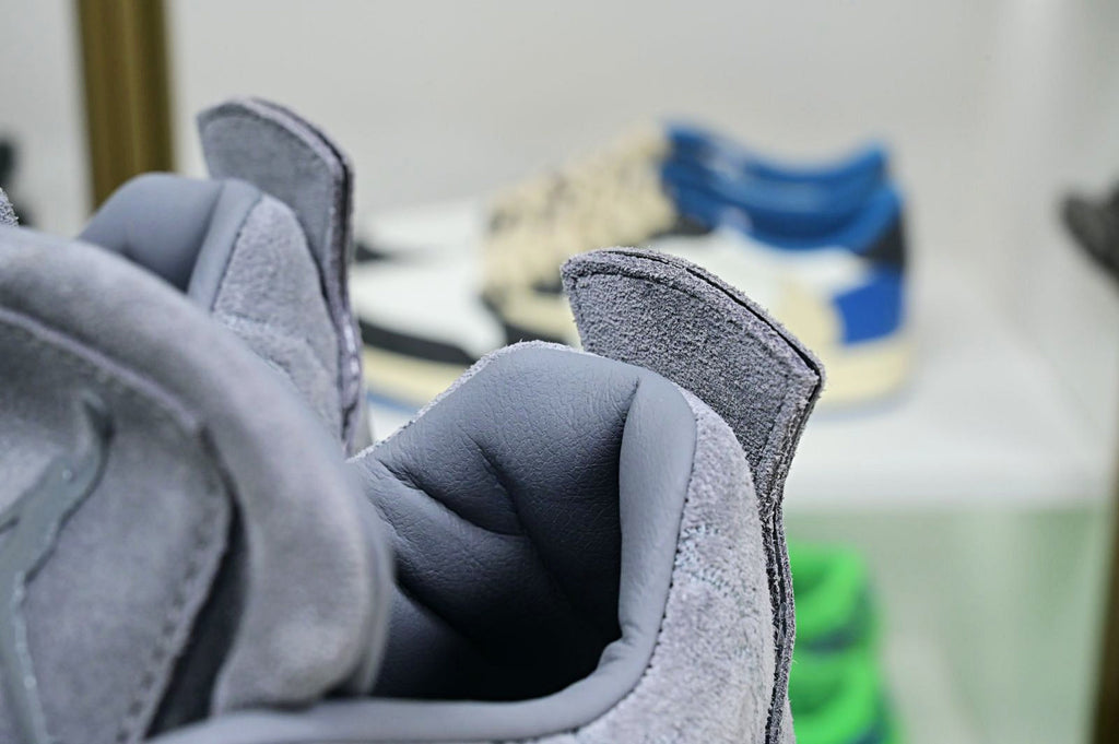 Kaws X Air Jordan 4 Retro Grey 2017