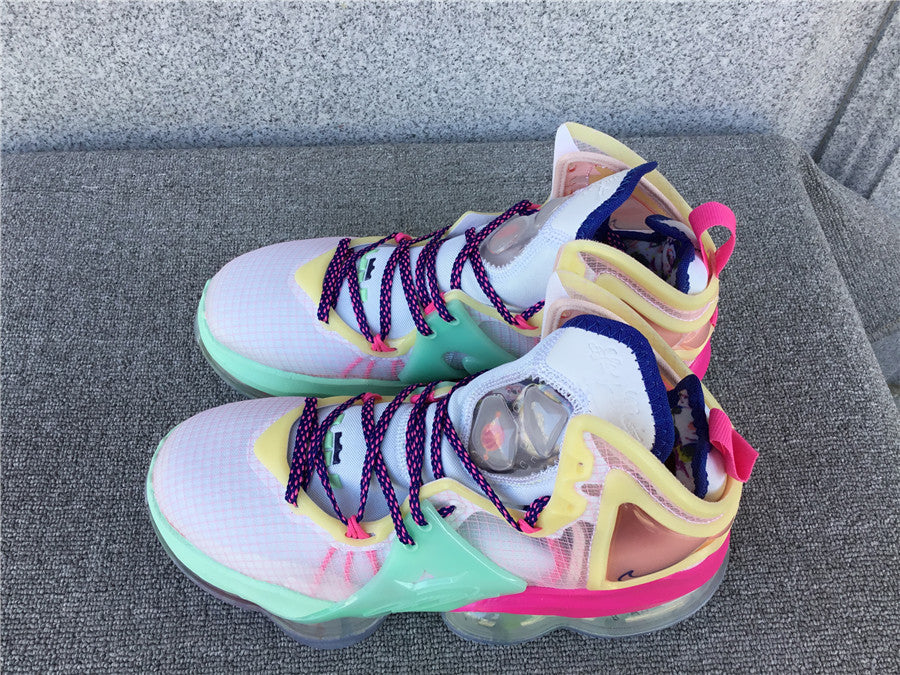 Nike LeBron 19 Valentines Day (UA)