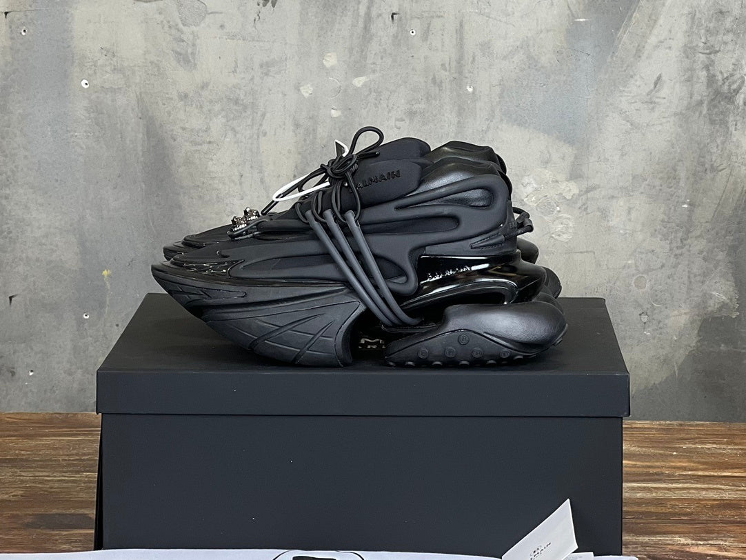Balmain Unicorn Low Black  (UA)