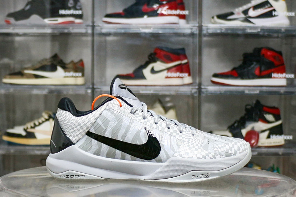 Nike Kobe 5 Protro Zebra PENike Kobe 5 Protro Zebra PE (UA)