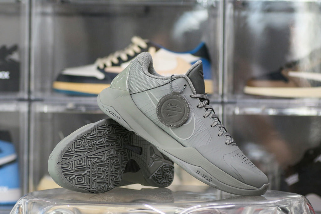Nike Kobe 5 Black Mamba Collection Fade to Black (UA)