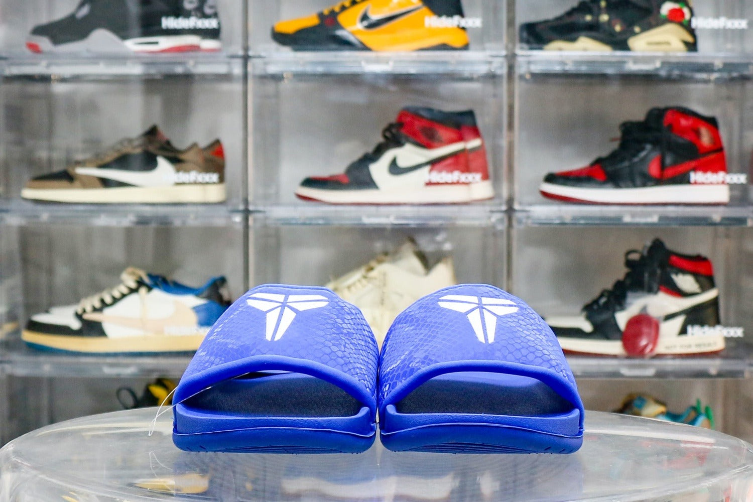 Chinelo Nike Kobe Offcourt Hyper Royal (UA)