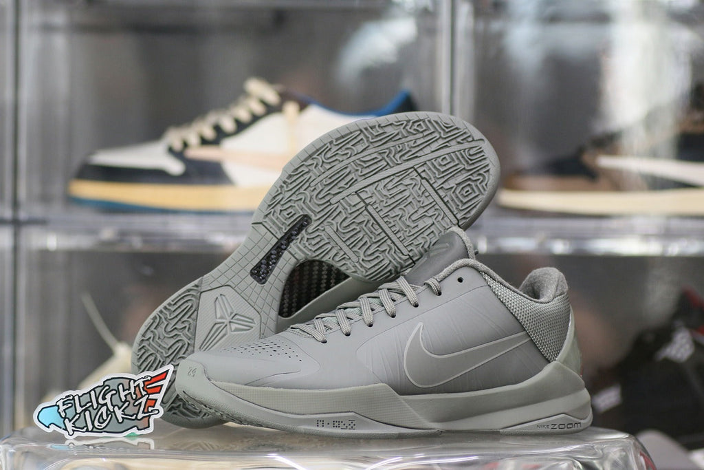 Nike Kobe 5 Black Mamba Collection Fade to Black (UA)