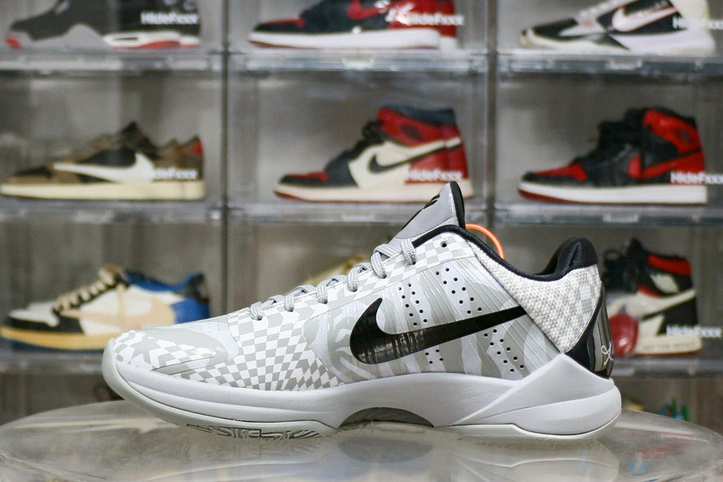 Nike Kobe 5 Protro Zebra PENike Kobe 5 Protro Zebra PE (UA)