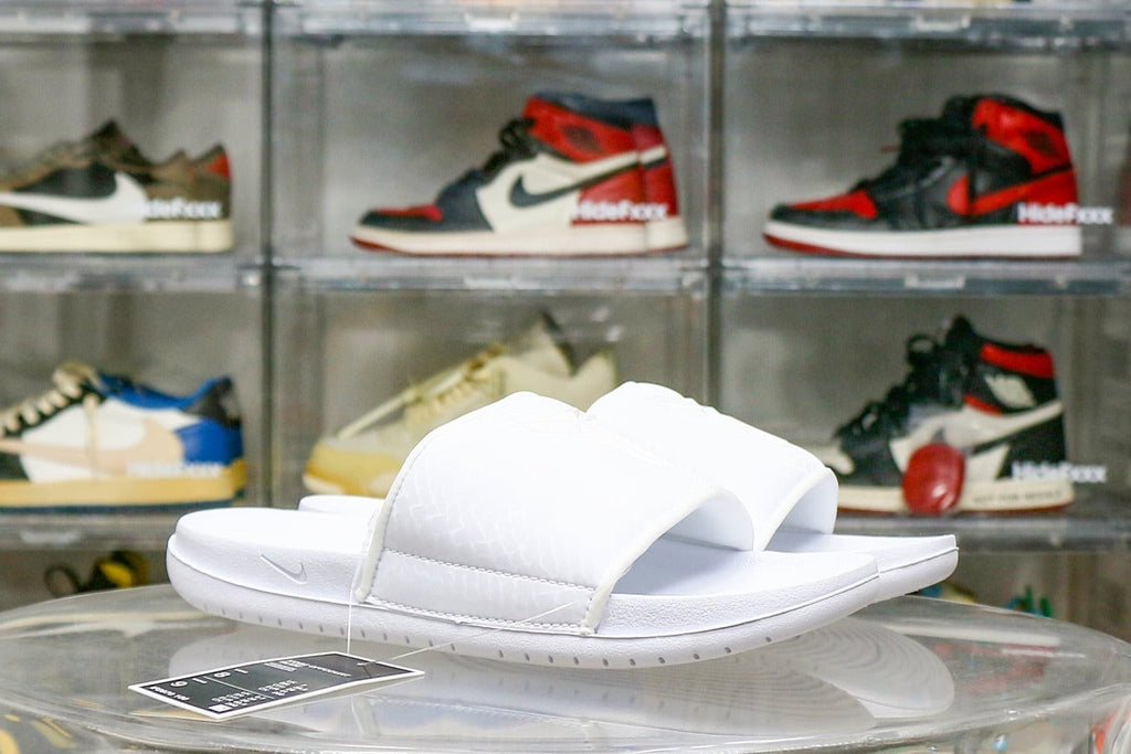 Chinelo Nike Kobe Offcourt Triple White  (UA)
