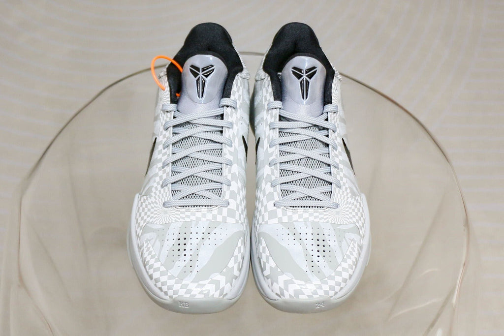 Nike Kobe 5 Protro Zebra PENike Kobe 5 Protro Zebra PE (UA)