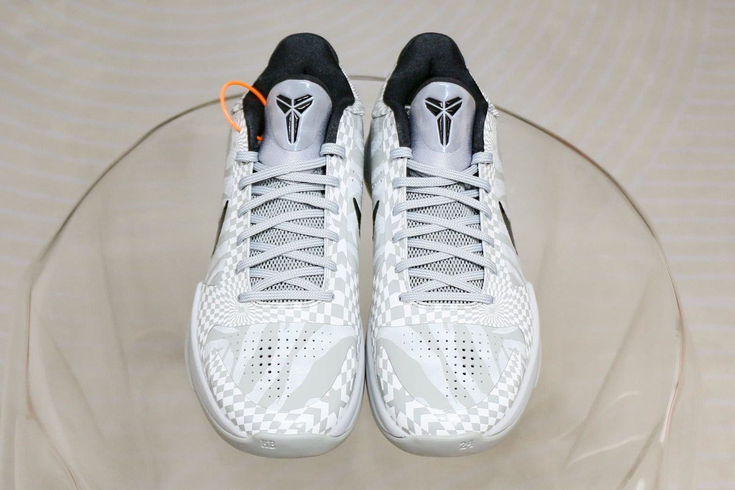 Nike Kobe 5 Protro Zebra PENike Kobe 5 Protro Zebra PE (UA)