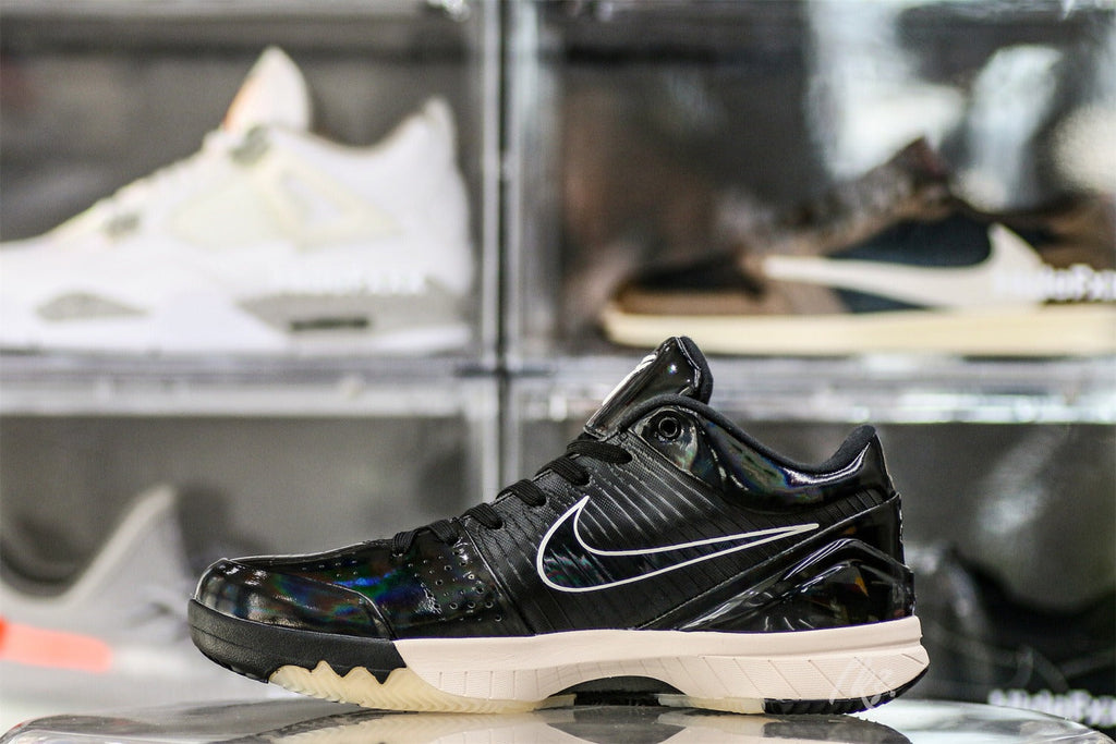 Undefeated X Kobe 4 Protro Black Mamba (UA)