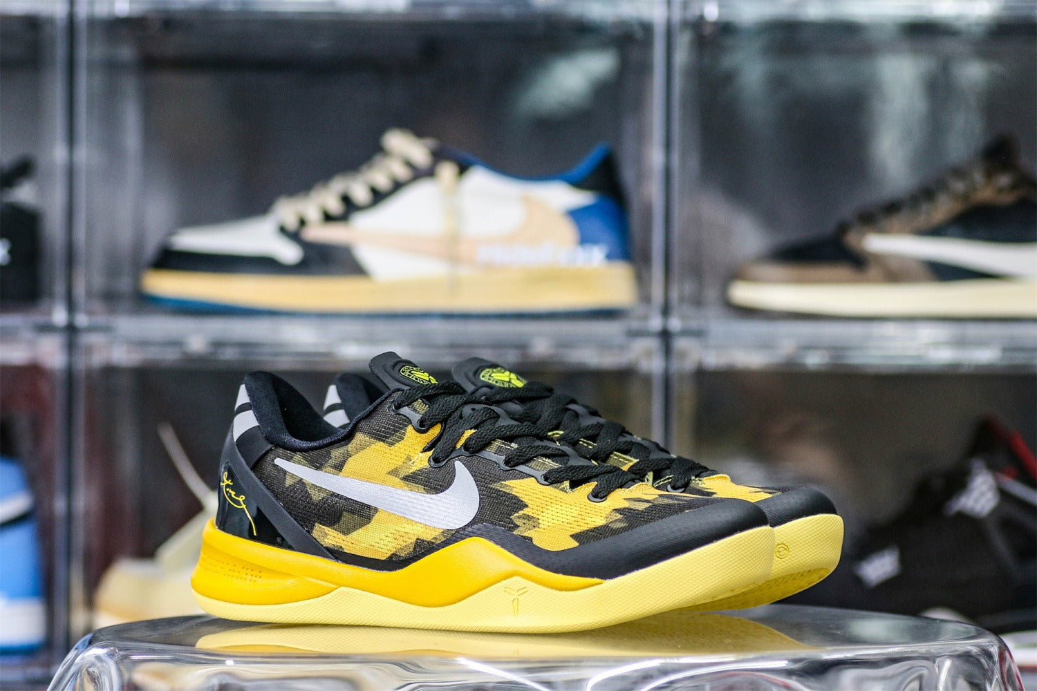 Kobe 8 'Sulfur Electric' 2012 (UA)