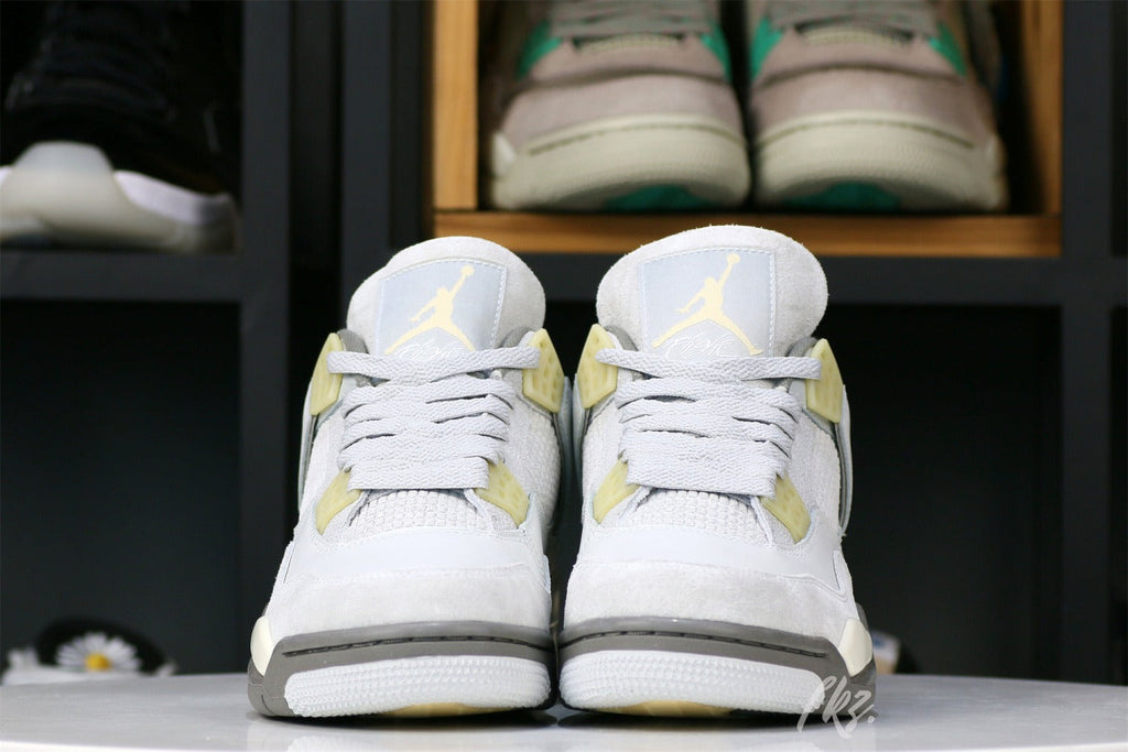 Air Jordan 4 Retro SE Craft Photon Dust (UA)