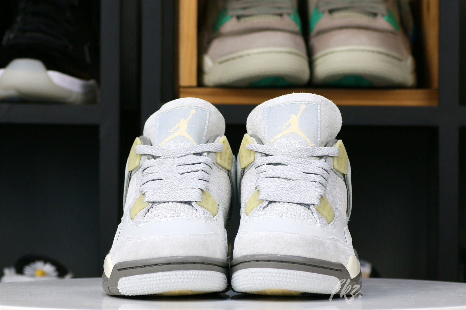 Air Jordan 4 Retro SE Craft Photon Dust (UA)