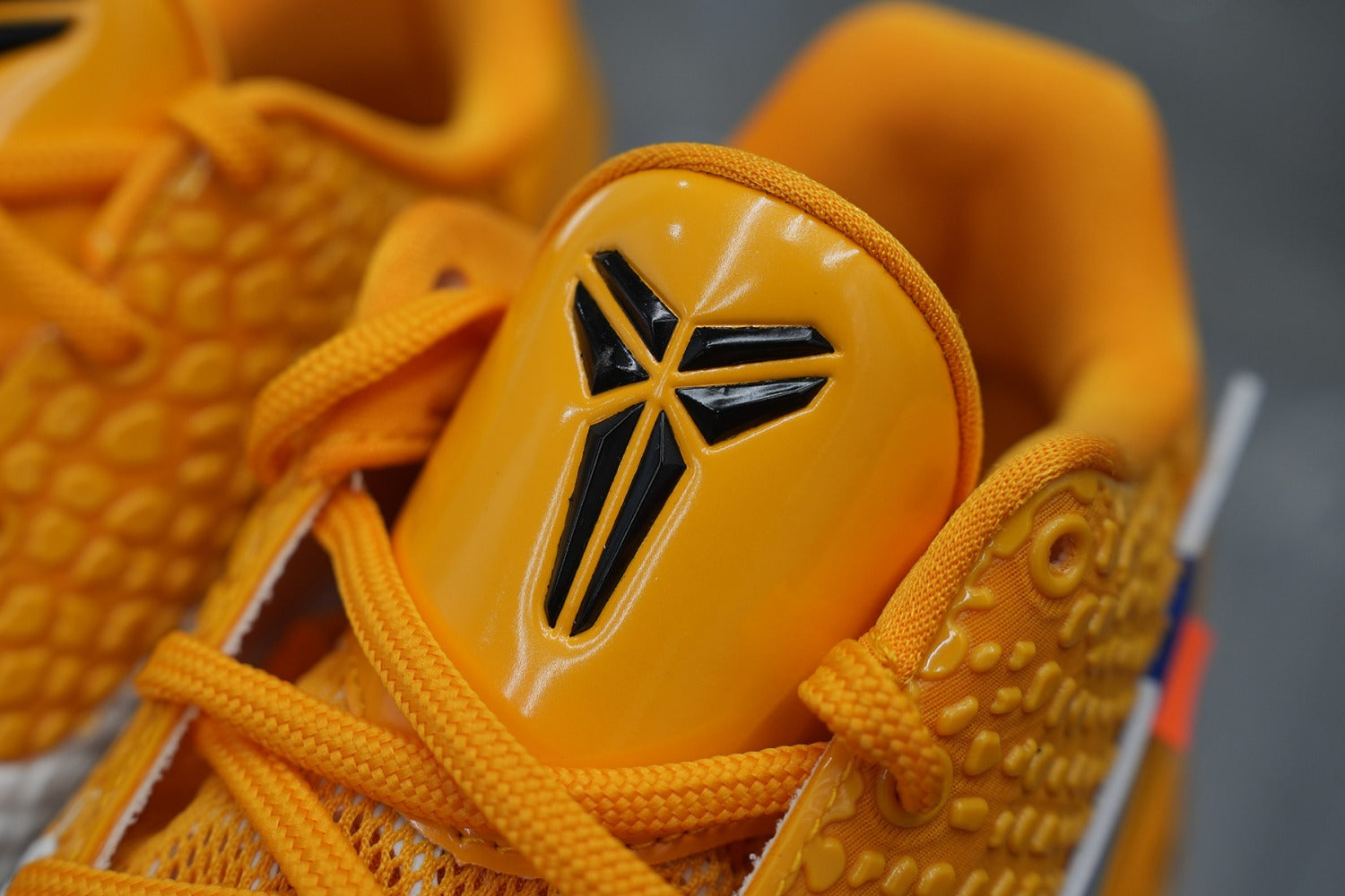 Off White x Nike Zoom Kobe 6 Yellow Custom (UA)