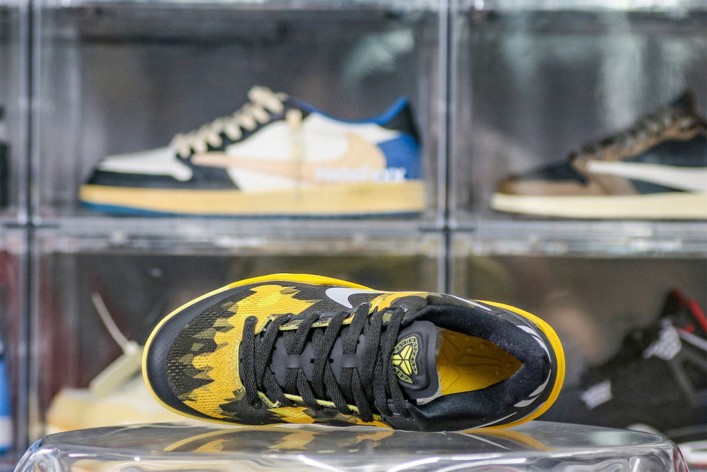 Kobe 8 'Sulfur Electric' 2012 (UA)