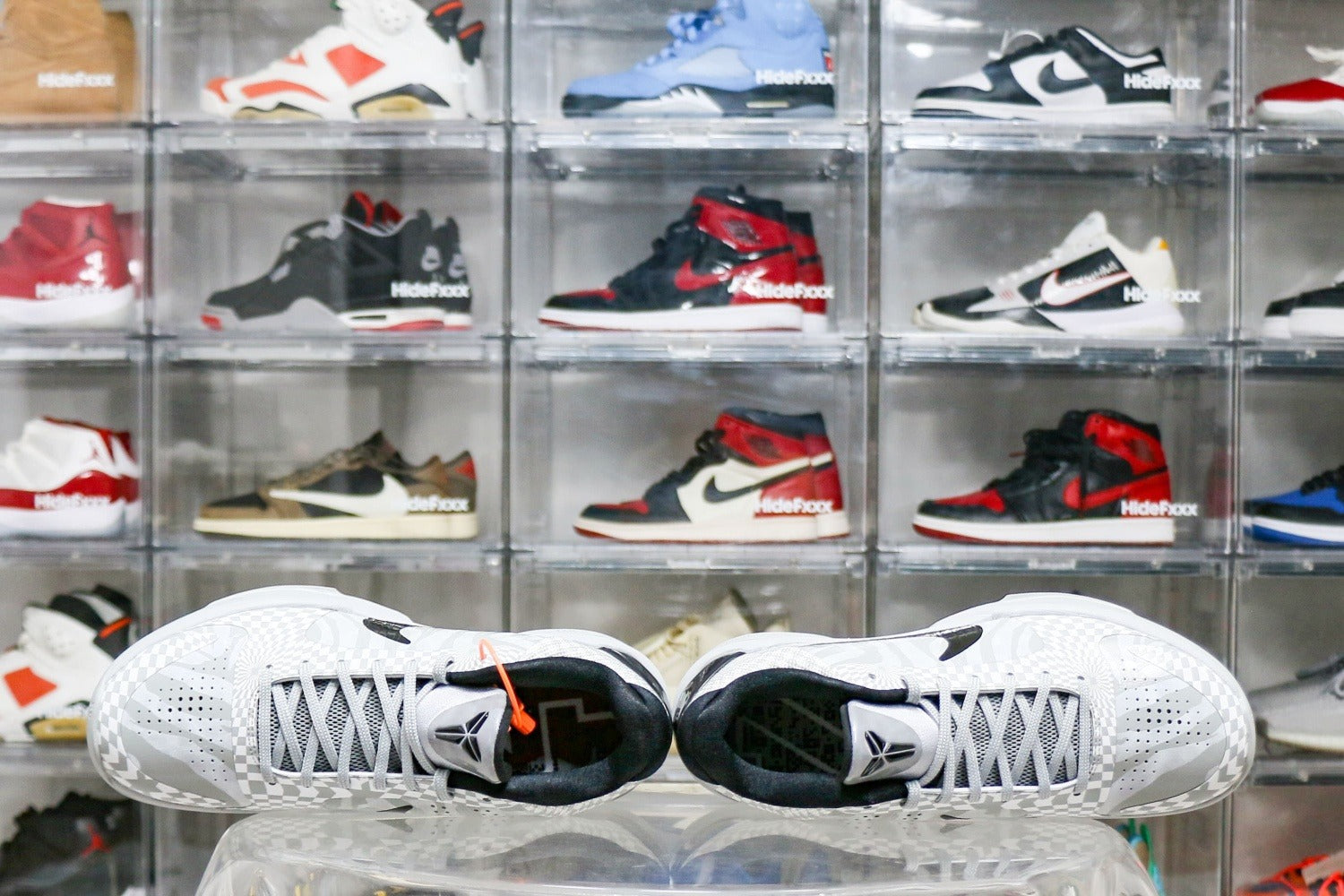 Nike Kobe 5 Protro Zebra PENike Kobe 5 Protro Zebra PE (UA)