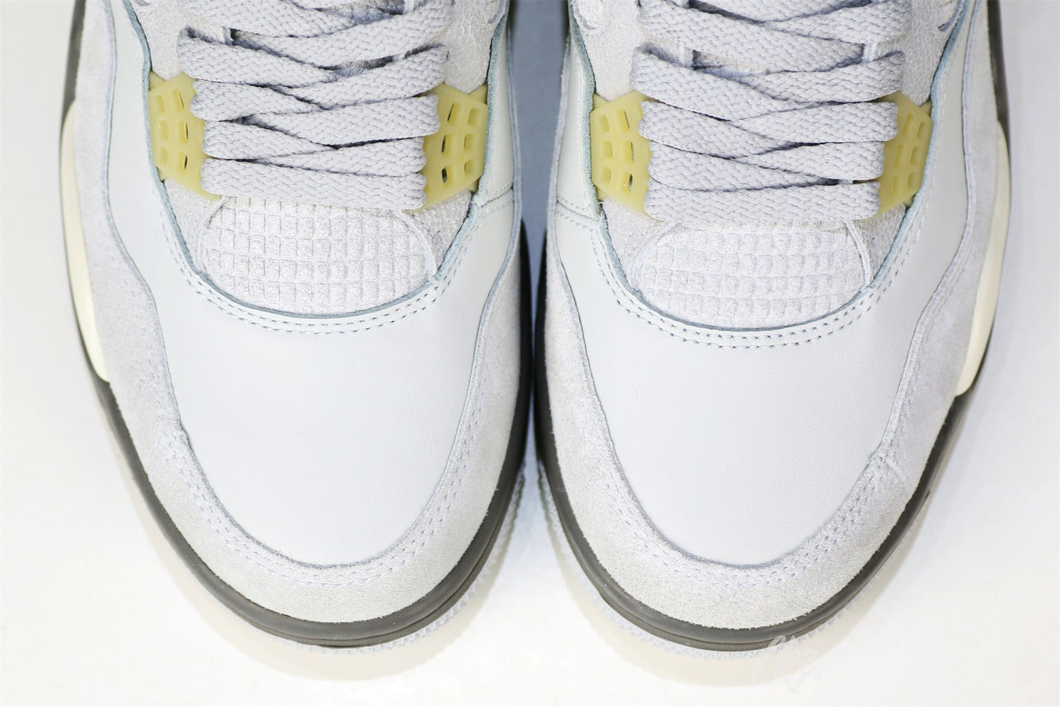 Air Jordan 4 Retro SE Craft Photon Dust (UA)