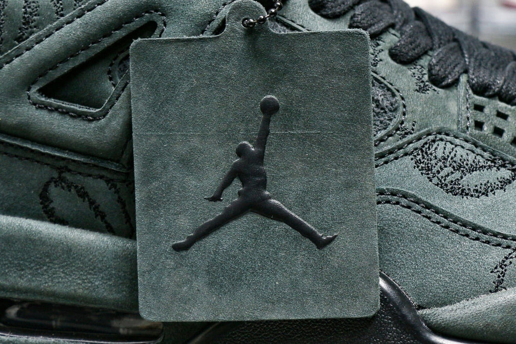 Kaws X Air Jordan 4 Retro Black 2017 (UA)