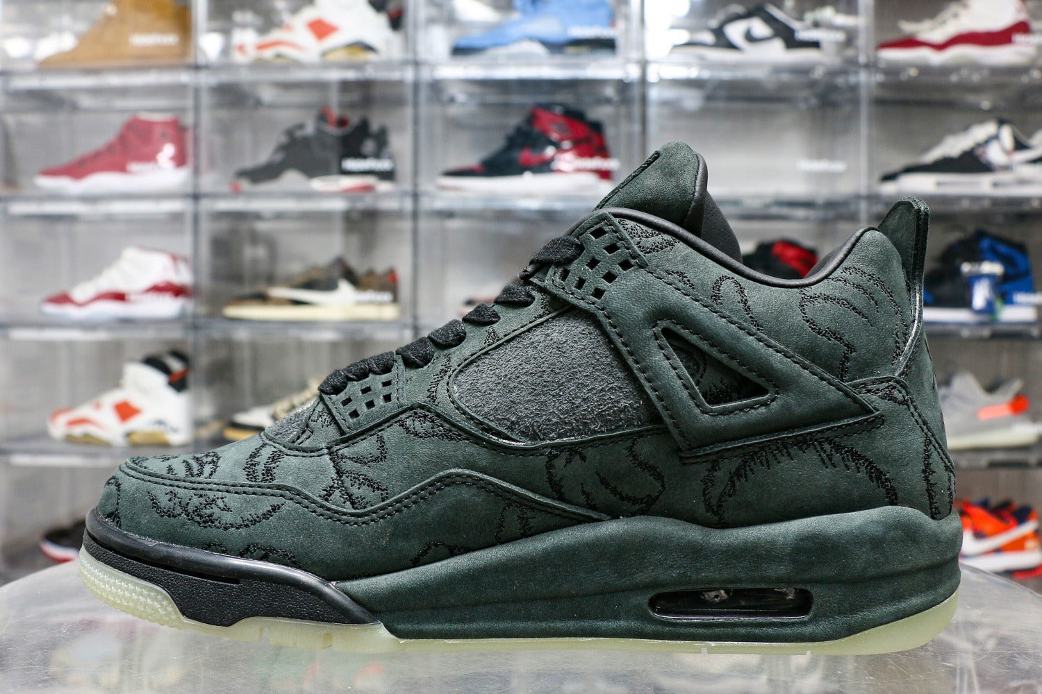 Kaws X Air Jordan 4 Retro Black 2017 (UA)