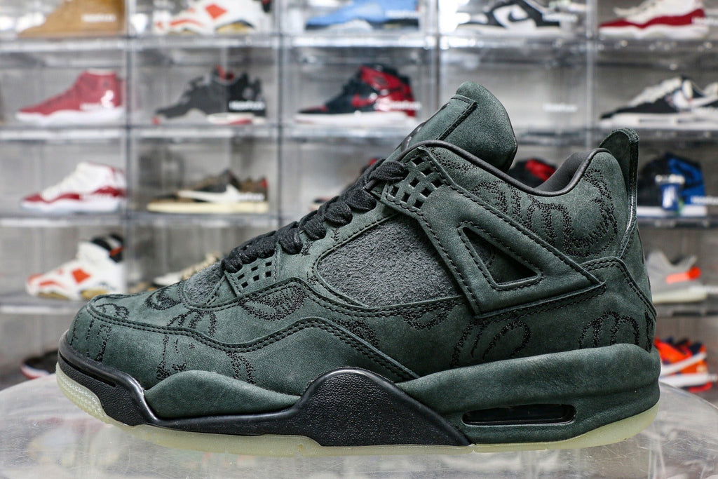Kaws X Air Jordan 4 Retro Black 2017 (UA)