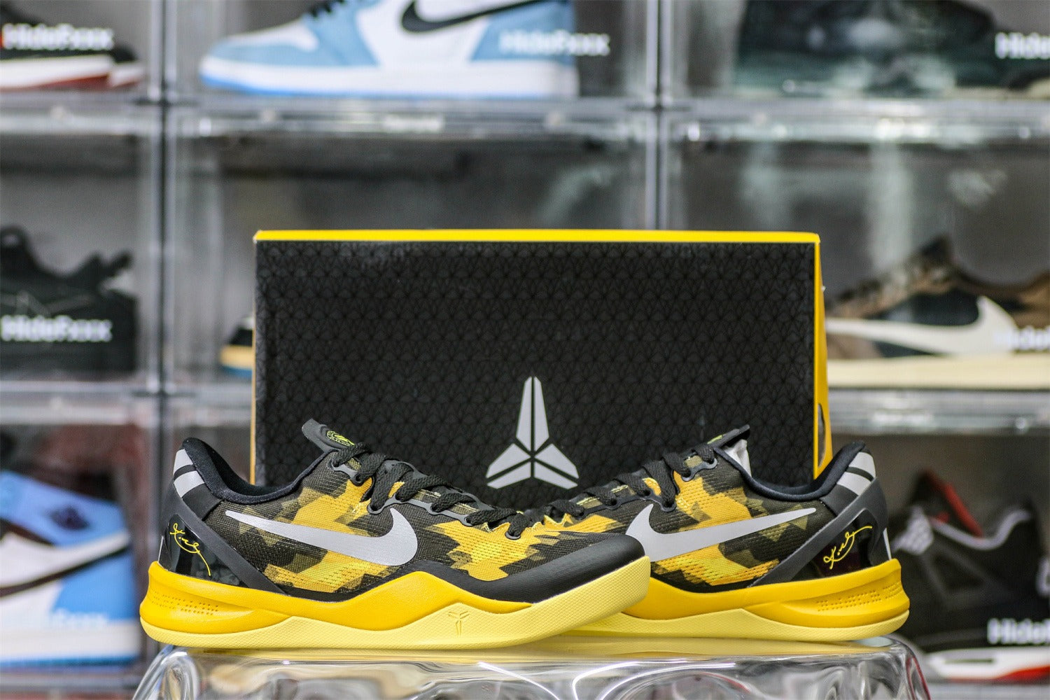 Kobe 8 'Sulfur Electric' 2012 (UA)