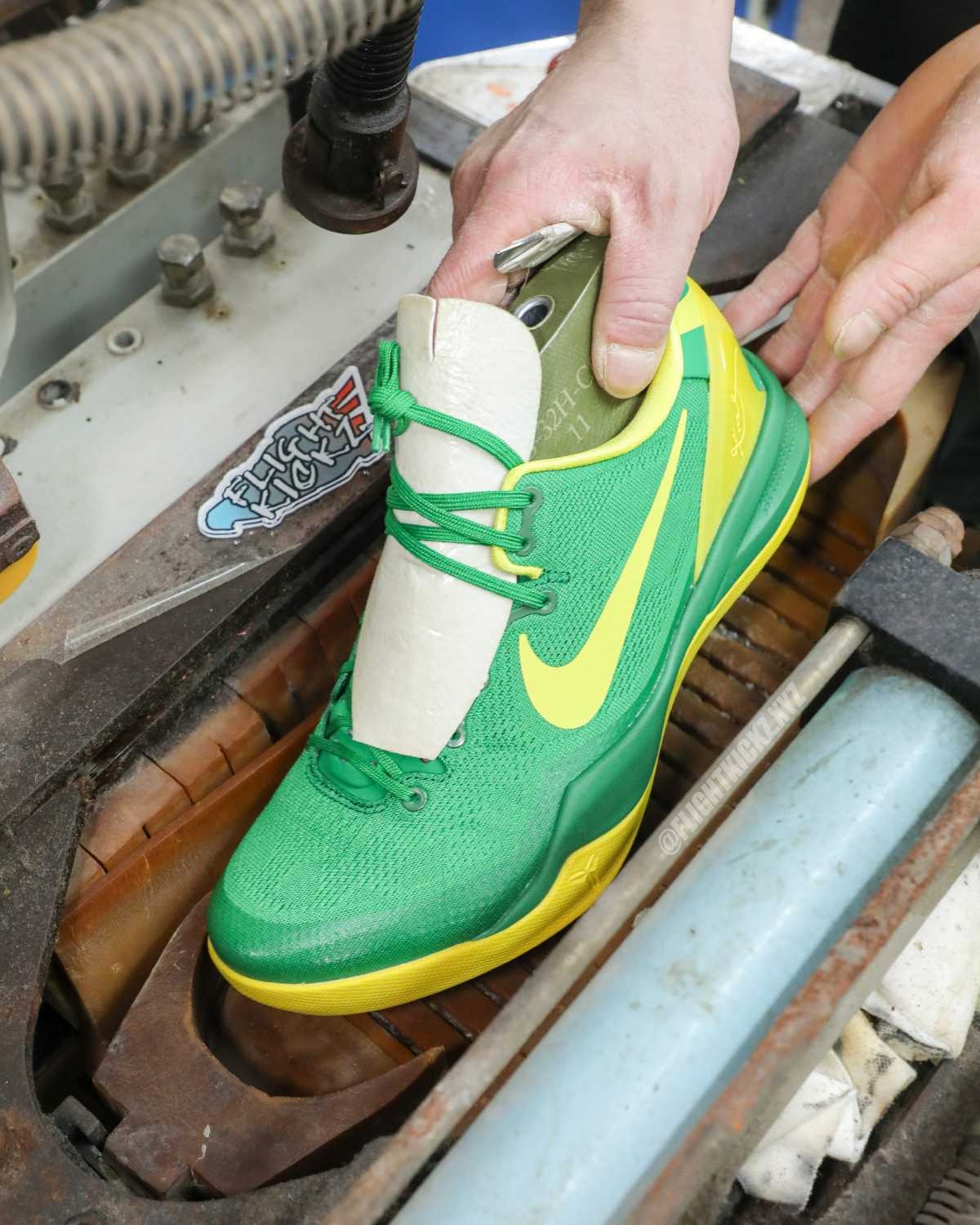 Nike Kobe 8 Oregon Ducks PE (UA)