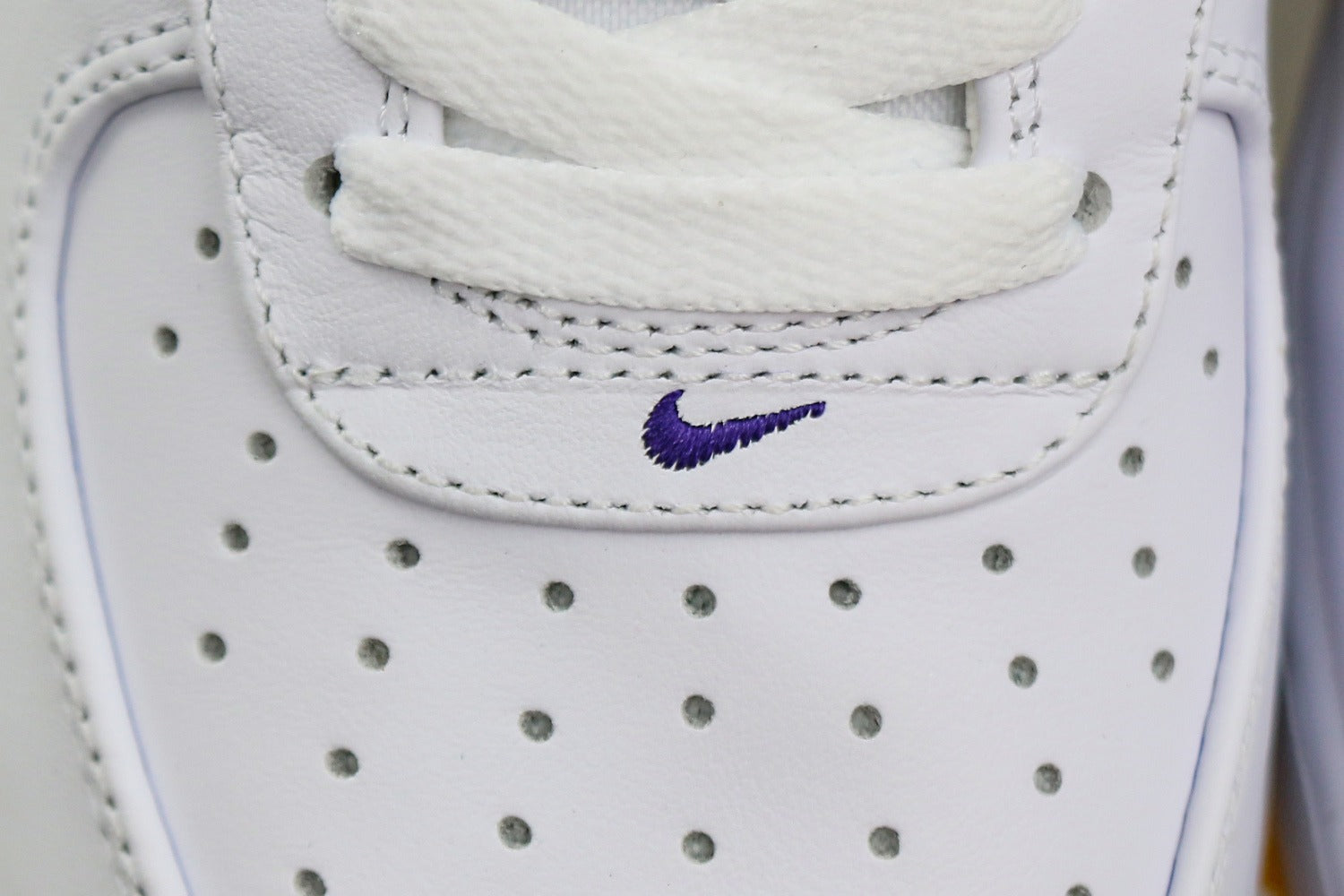 Nike Air Force 1 Low Retro QS Kobe Bryant Lakers Home (UA)