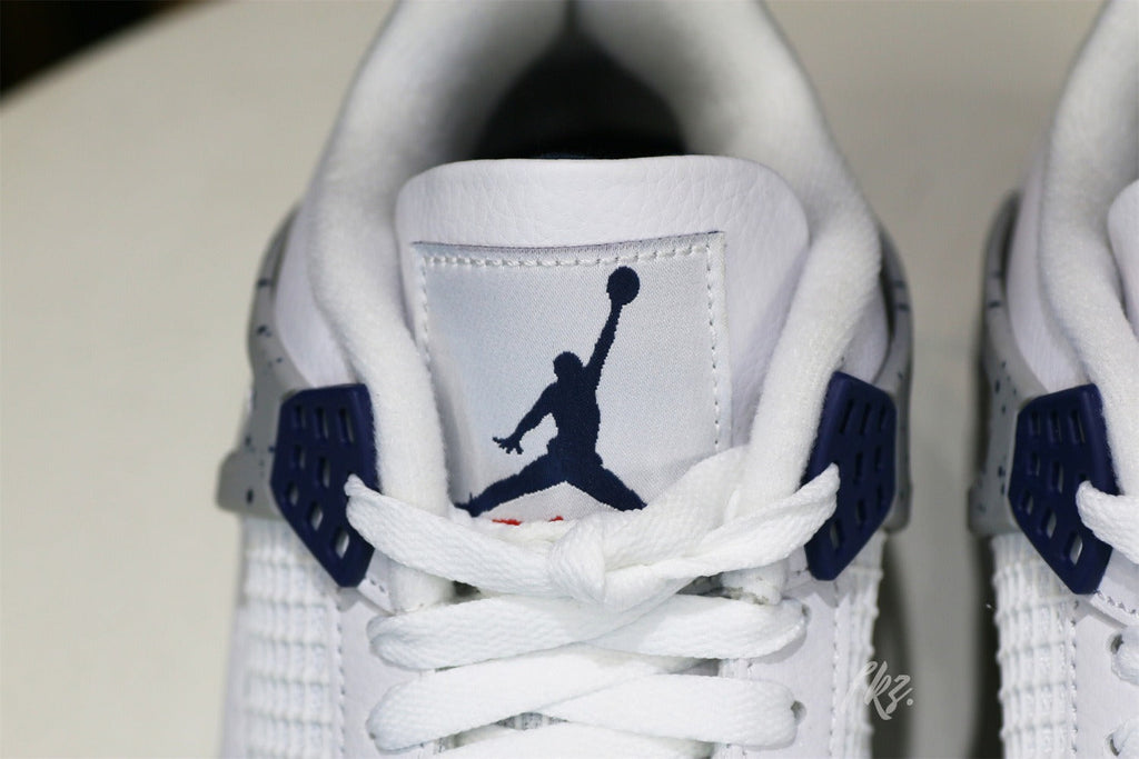 Air Jordan Retro 4 'Midnight Navy' 2022 (UA)