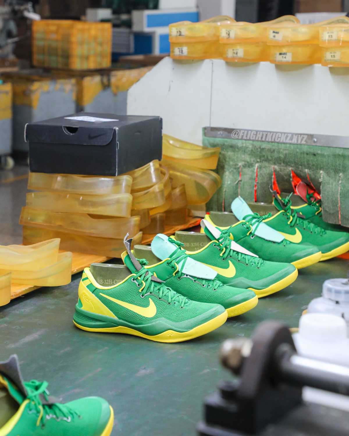 Nike Kobe 8 Oregon Ducks PE (UA)