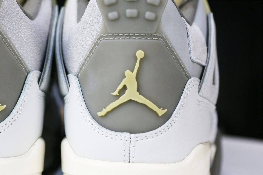 Air Jordan 4 Retro SE Craft Photon Dust (UA)