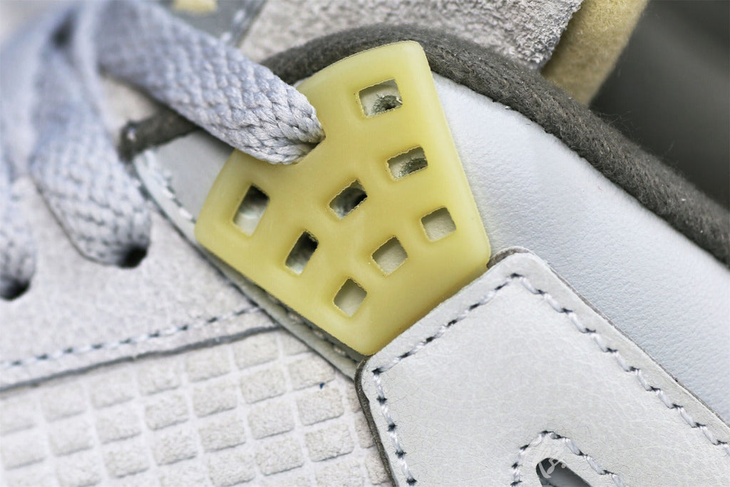 Air Jordan 4 Retro SE Craft Photon Dust (UA)