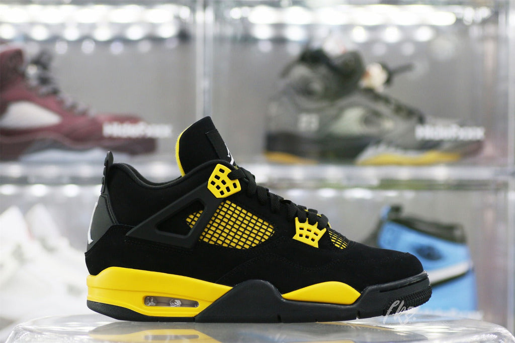 Air Jordan 4 Retro Thunder 2023 (UA)