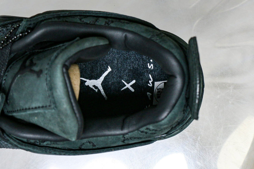 Kaws X Air Jordan 4 Retro Black 2017 (UA)