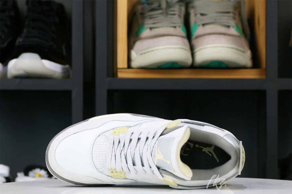 Air Jordan 4 Retro SE Craft Photon Dust (UA)