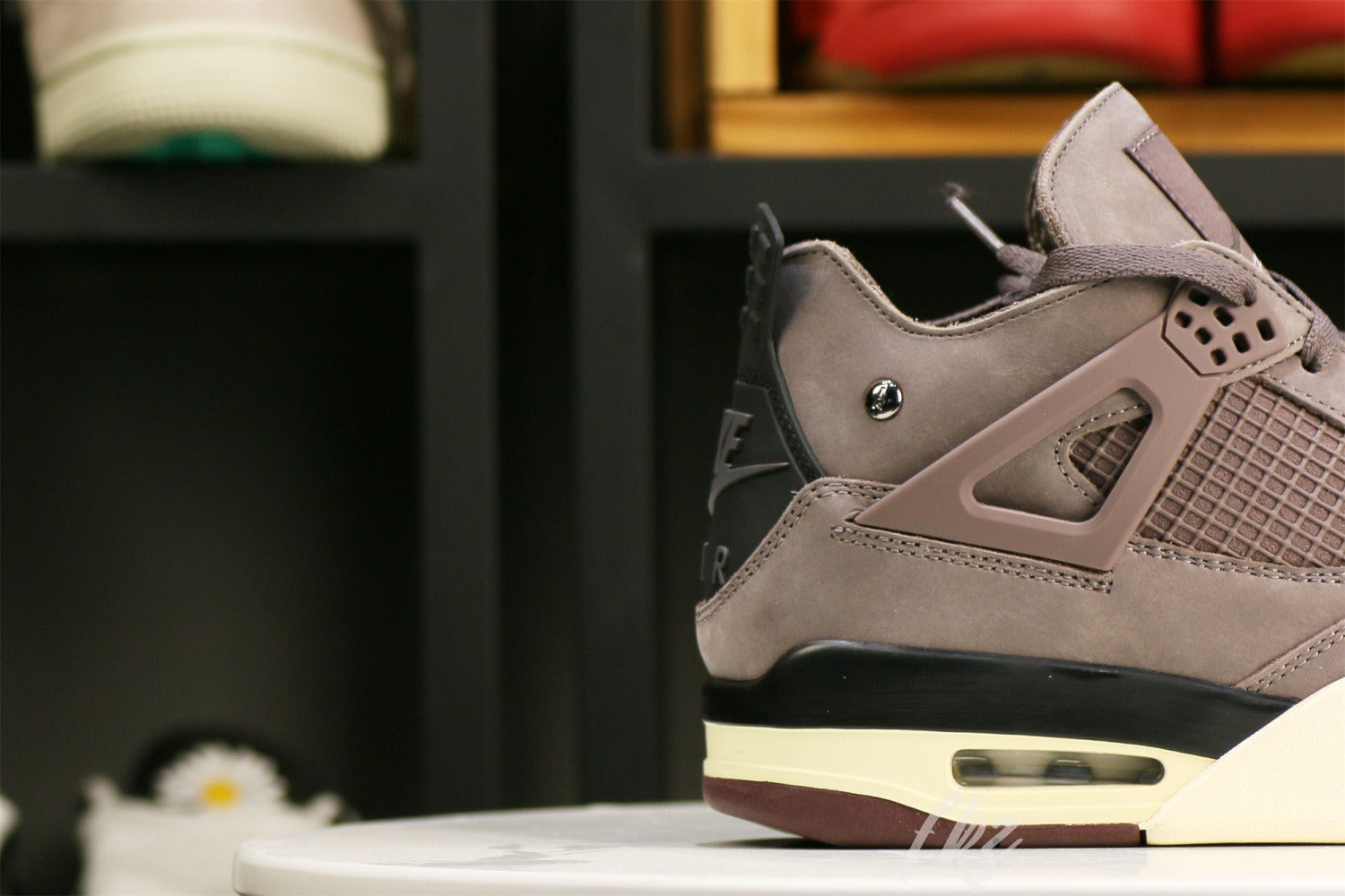A Ma Maniére x Air Jordan 4 Retro 'Violet Ore' 2022 (UA)