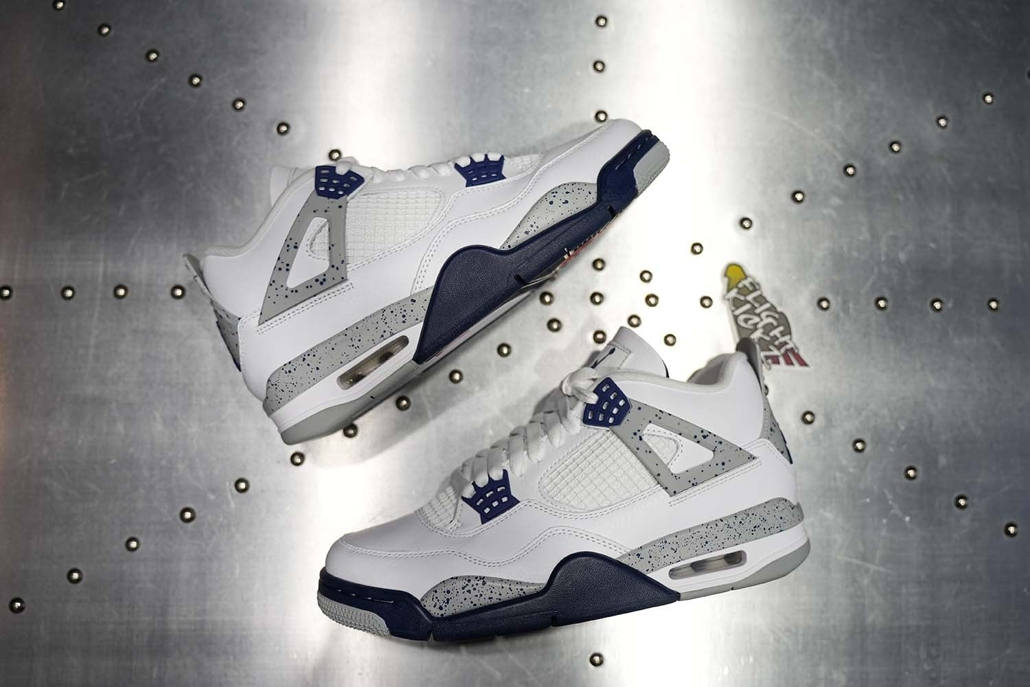 Air Jordan Retro 4 'Midnight Navy' 2022 (UA)