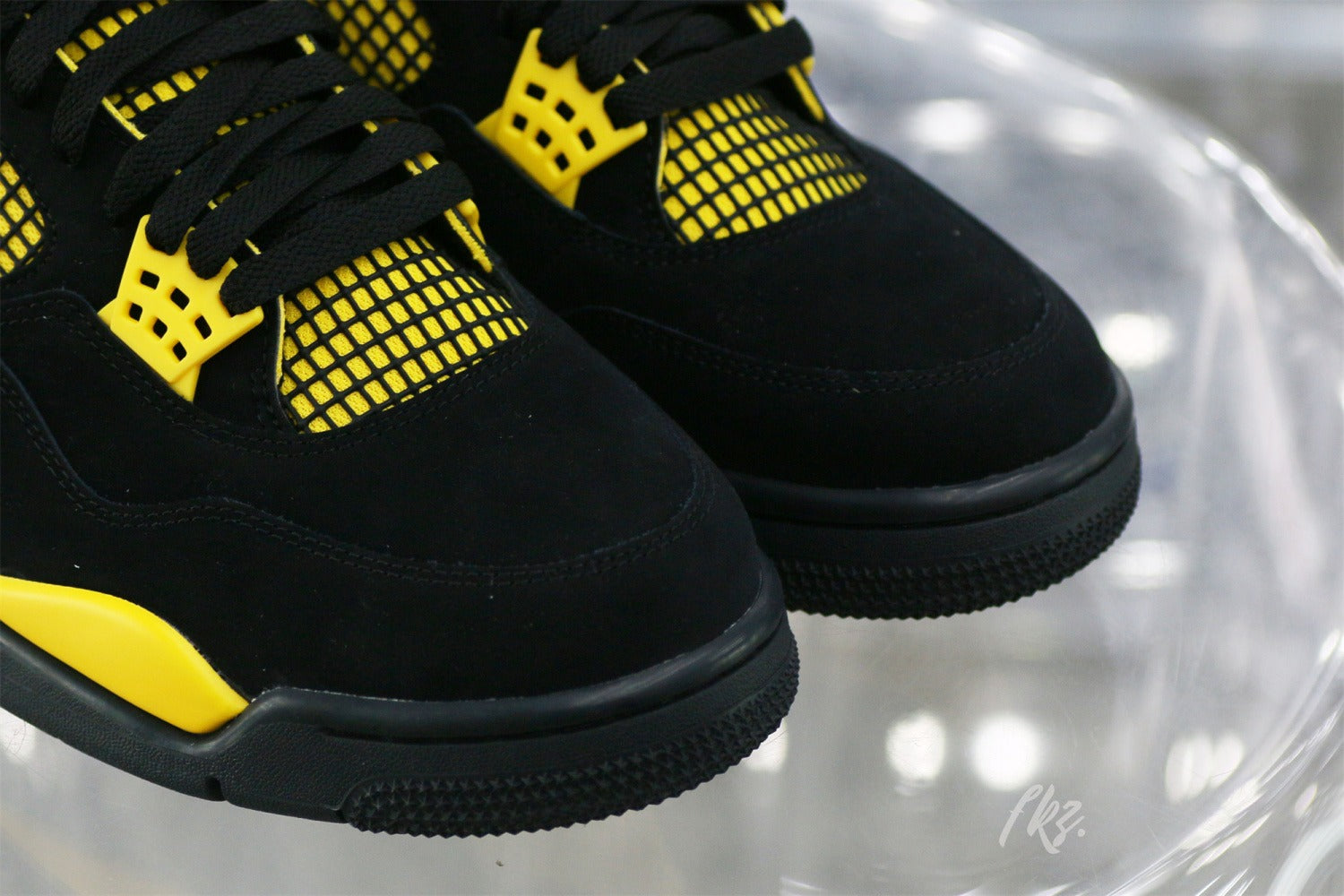 Air Jordan 4 Retro Thunder 2023 (UA)