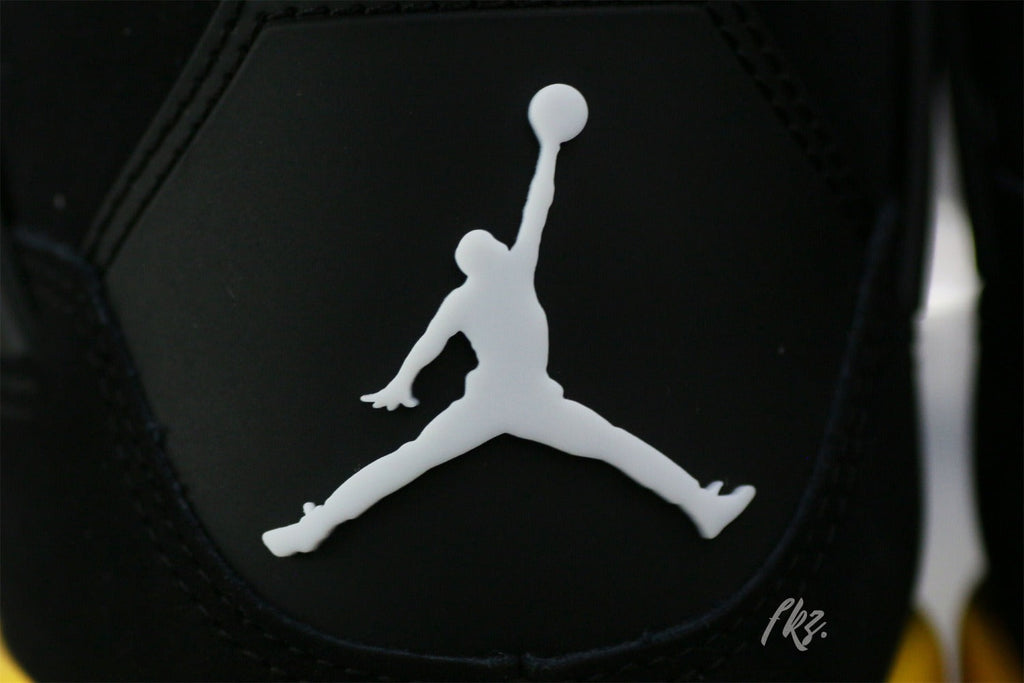 Air Jordan 4 Retro Thunder 2023 (UA)