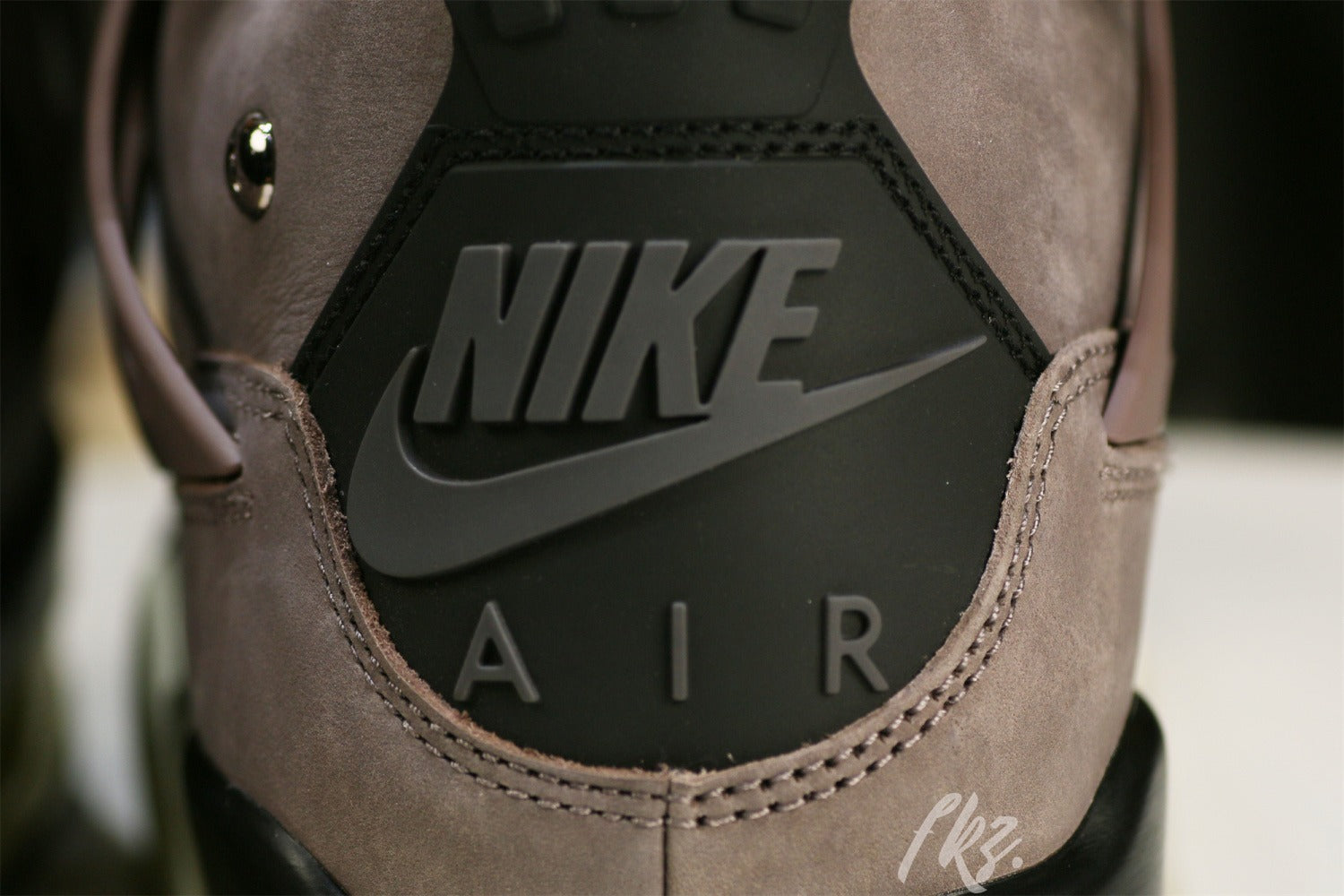 A Ma Maniére x Air Jordan 4 Retro 'Violet Ore' 2022 (UA)
