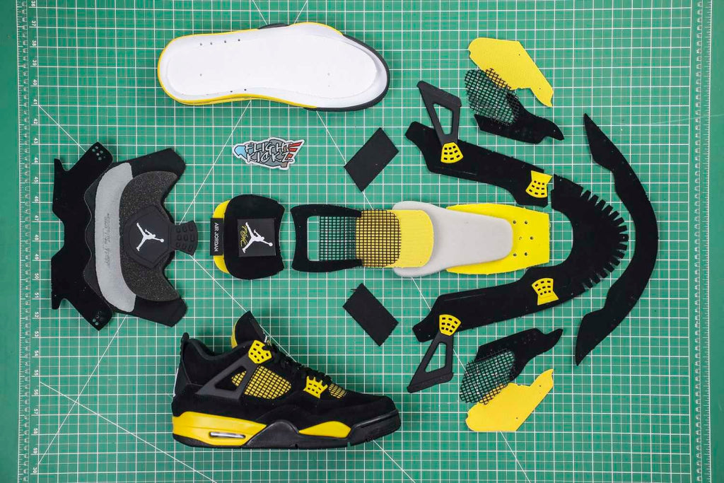 Air Jordan 4 Retro Thunder 2023 (UA)