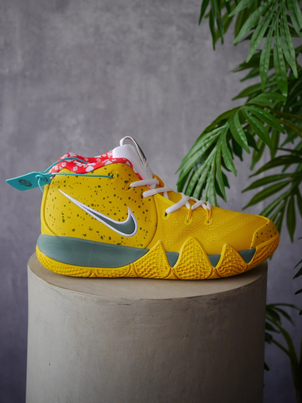 Nike Kyrie 4 "Yellow Lobster" (UA)