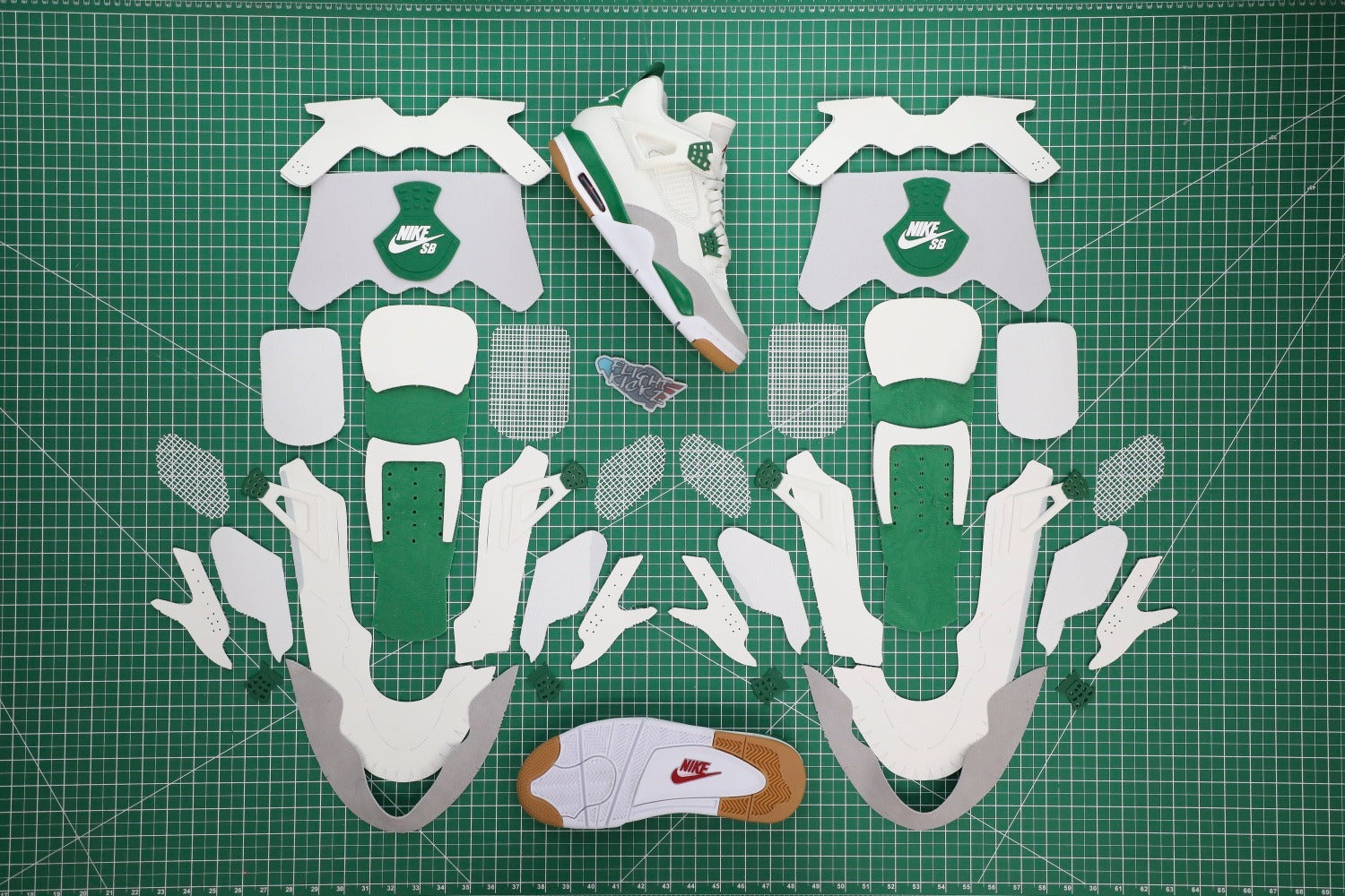 Nike SB x Air Jordan 4 “Pine Green” 2023 (UA)