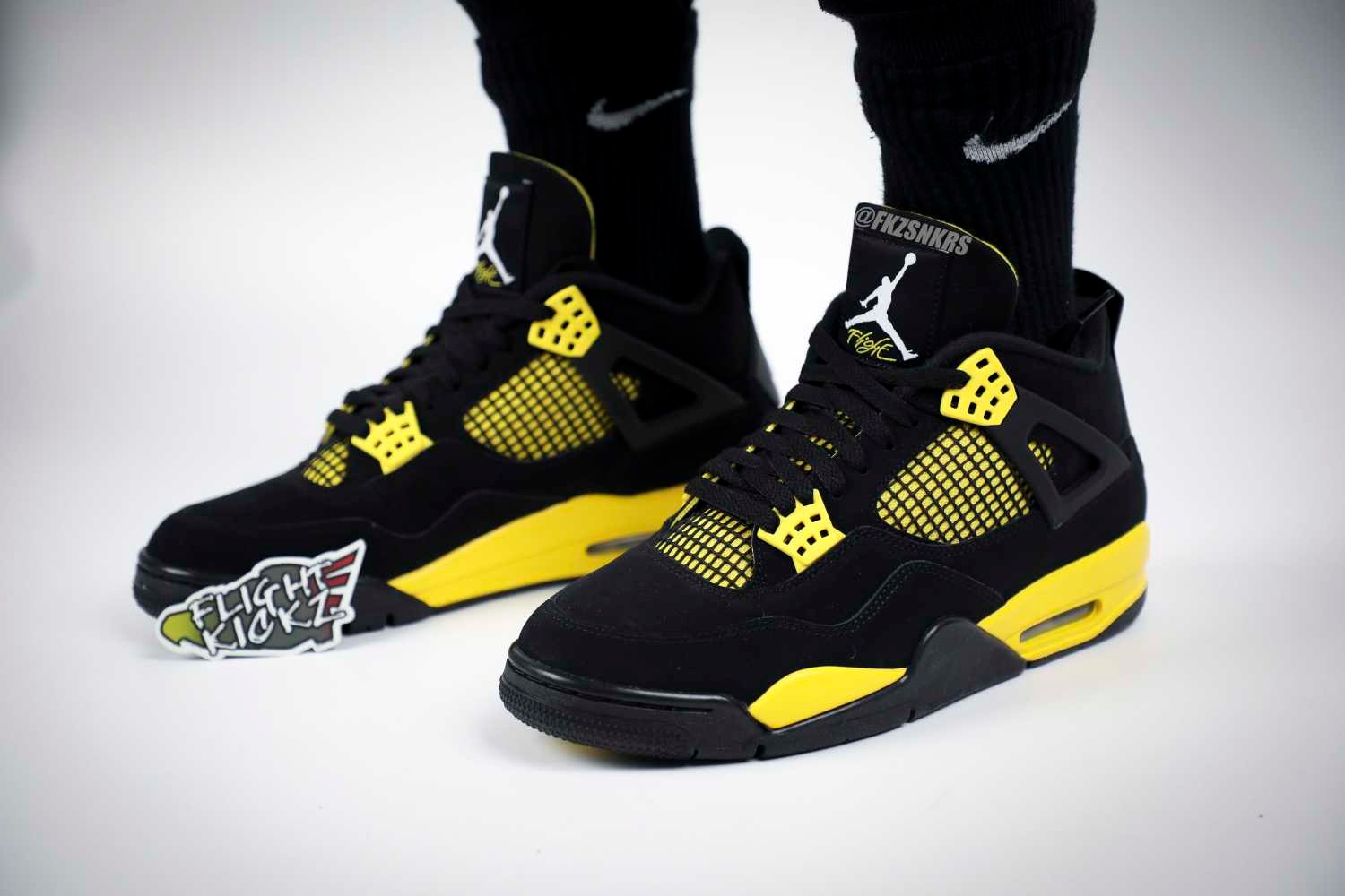 Air Jordan 4 Retro Thunder 2023 (UA)