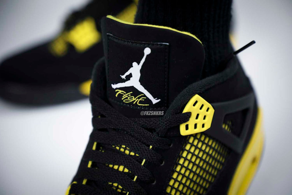 Air Jordan 4 Retro Thunder 2023 (UA)