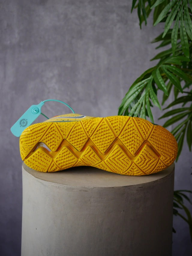 Nike Kyrie 4 "Yellow Lobster" (UA)